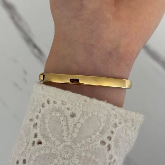 Sku0290 Gold mini watch gold bracelet+gift box Vintage vibe in working condition main image 6
